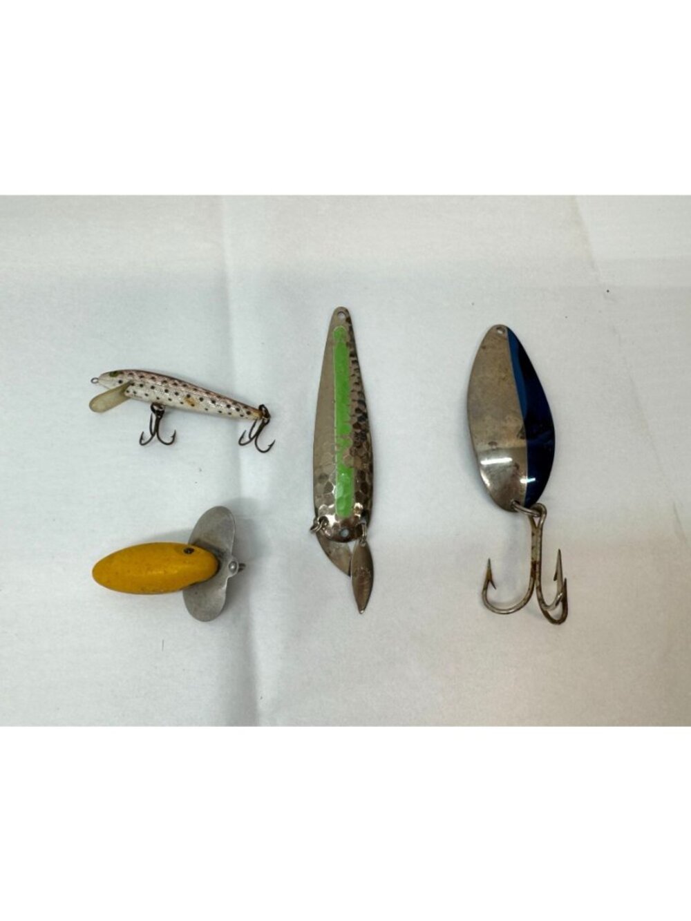 Old Dirty Fishing Lures and Spinners- Grandpops Tackle Cleanout - Picture 3 of 11